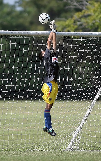 而萨拉赫正 而萨拉赫正